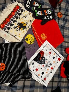 Halloween kitchen towels